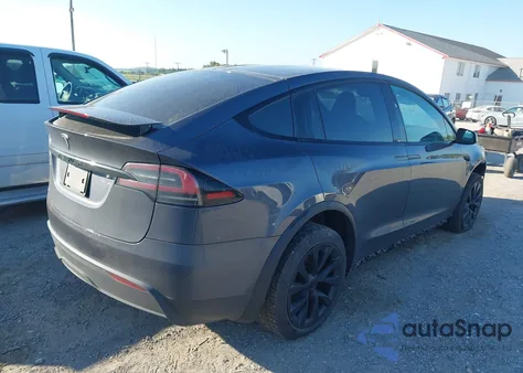 2022 Tesla Model X Dual Motor All-Wheel Drive z USA, uszkodzony, nr VIN 7SAXCAE56NF359882